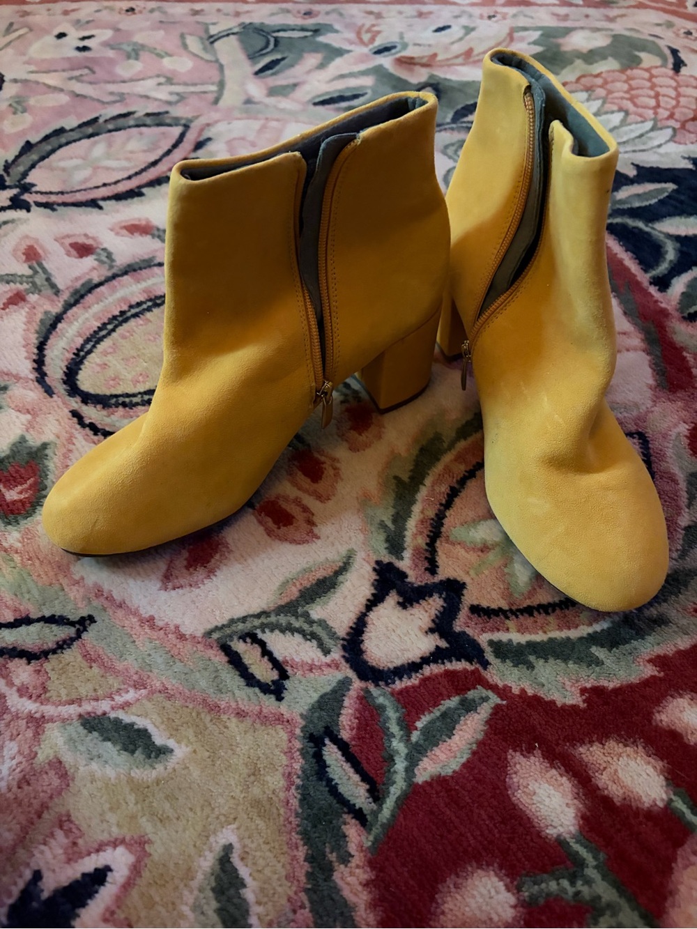 Rockport Yellow Suede Block Heel Ankle Boots with ruffle - Picture 3 of 9